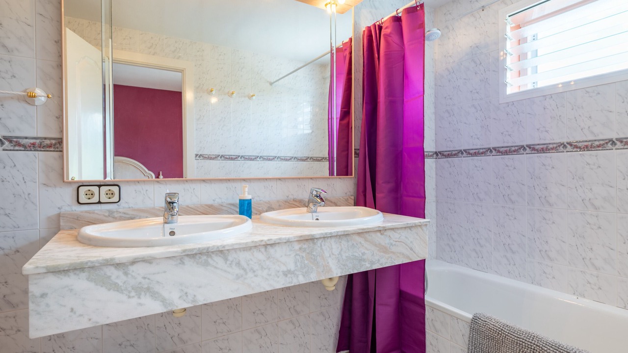 Photo of Bathroom in l'Aranjassa