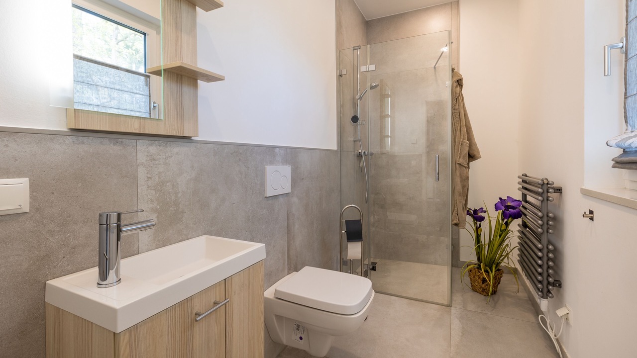 Photo of Bathroom in Glowe