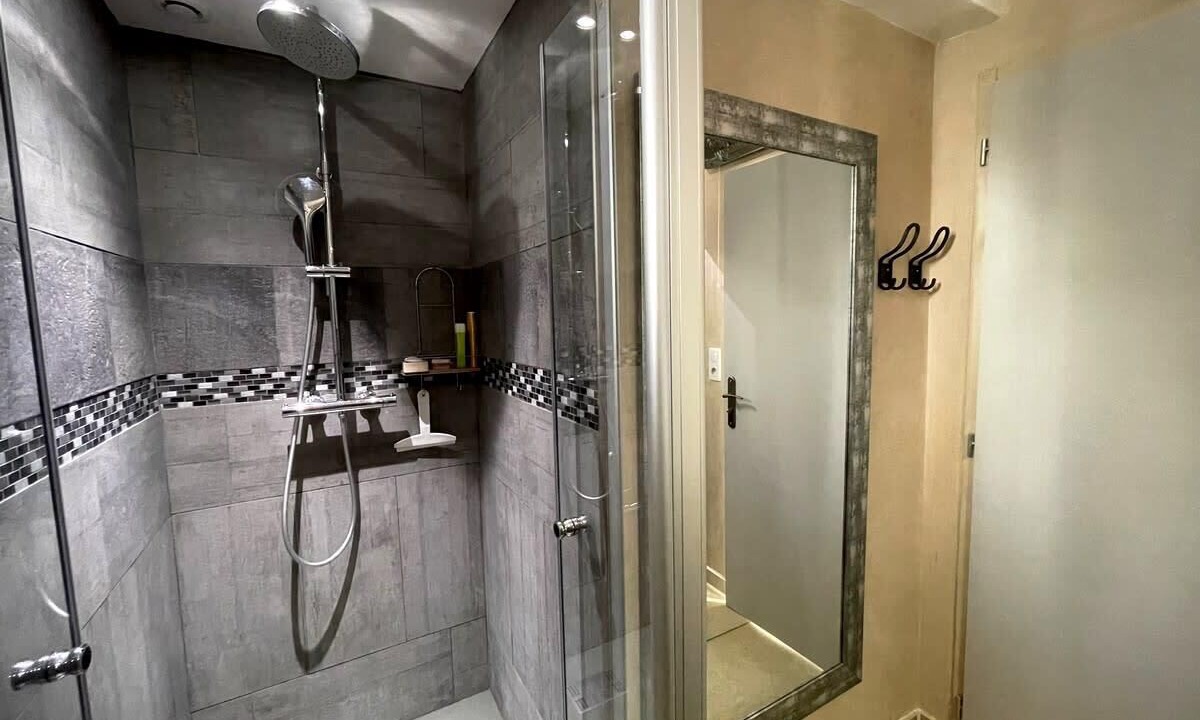 Photo of Bathroom in Lambesc