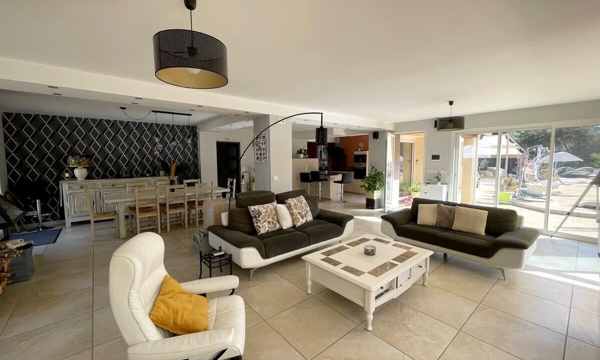 Photo of Livingroom in Lambesc