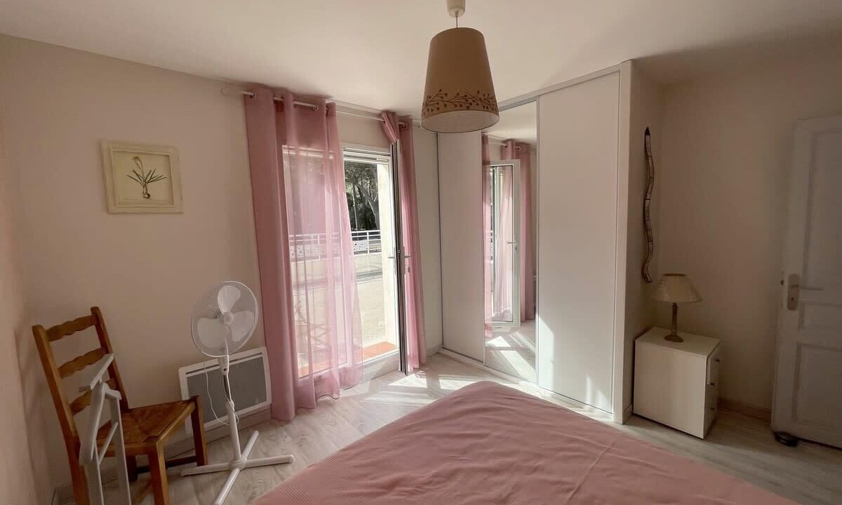 Photo of Bedroom in Lambesc