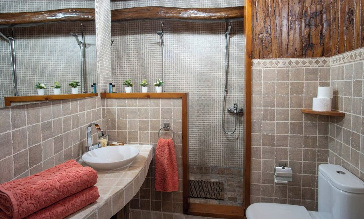 Photo of Bathroom in Pesquera
