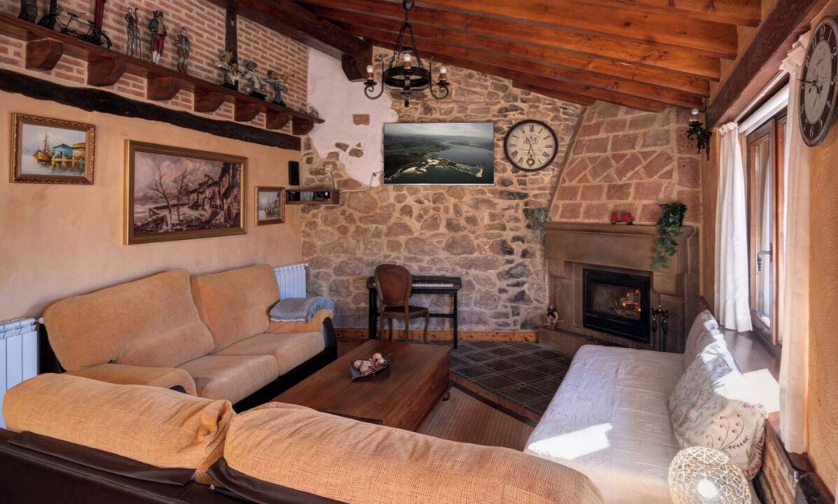 Photo of Livingroom in Pesquera