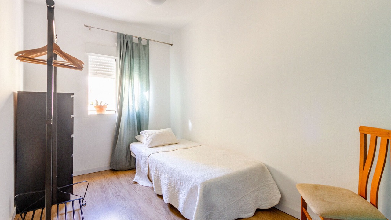 Photo of Bedroom in Alameda