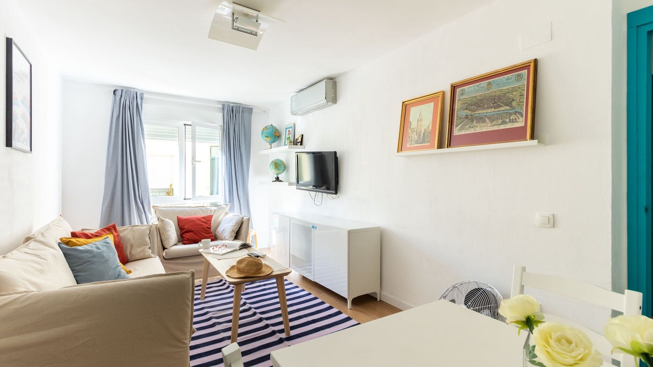 Photo of Livingroom in Alameda