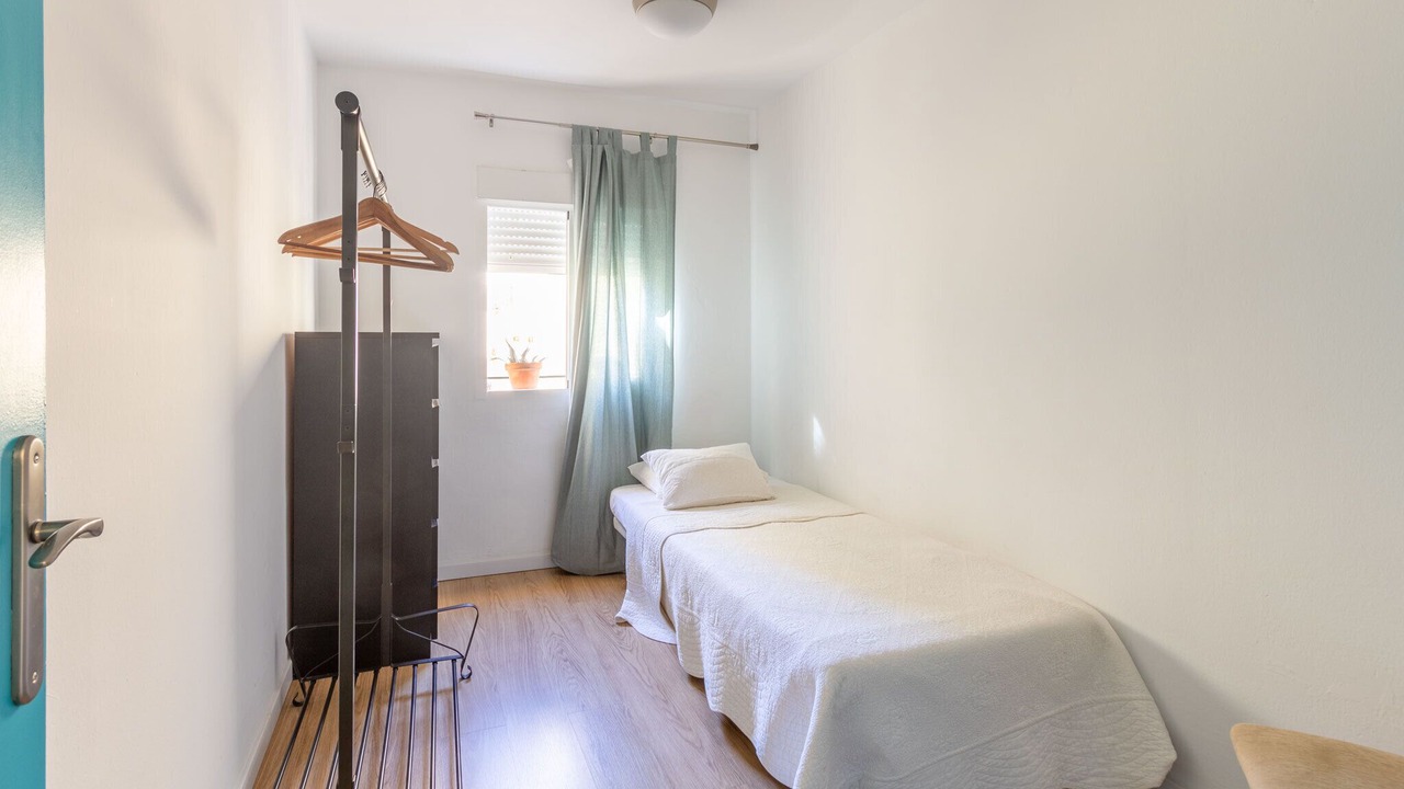Photo of Bedroom in Alameda