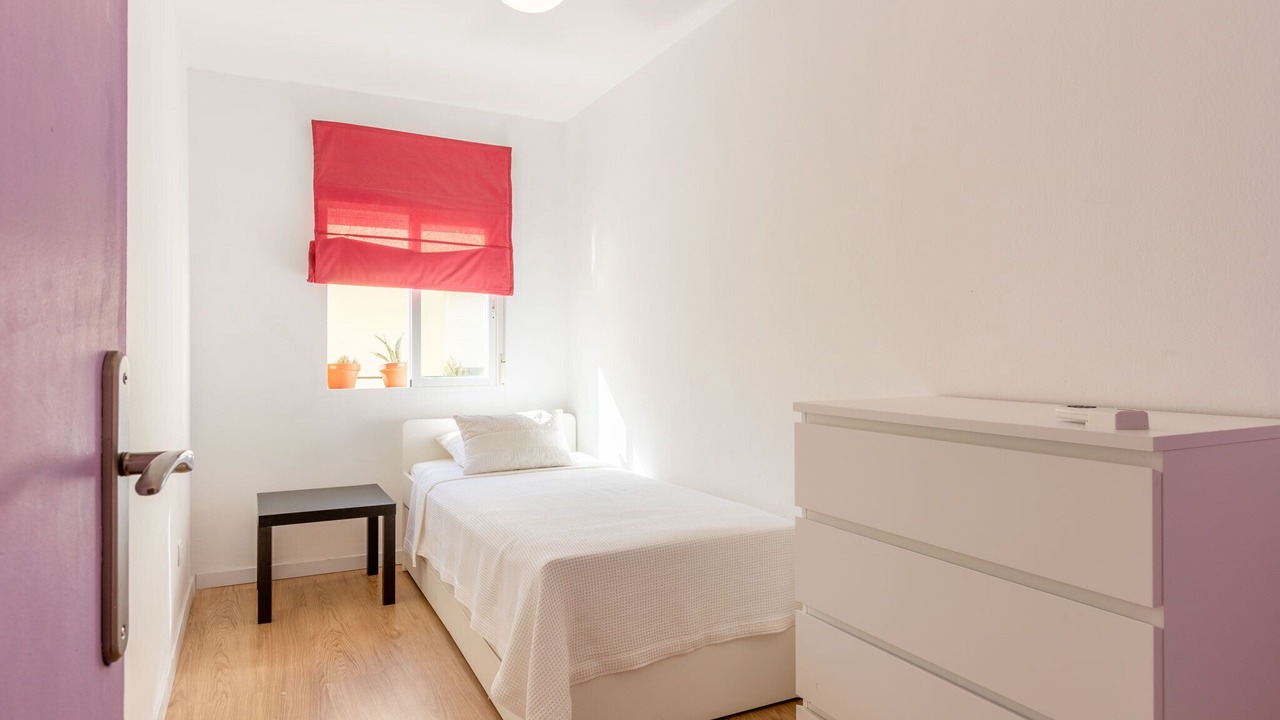Photo of Bedroom in Alameda