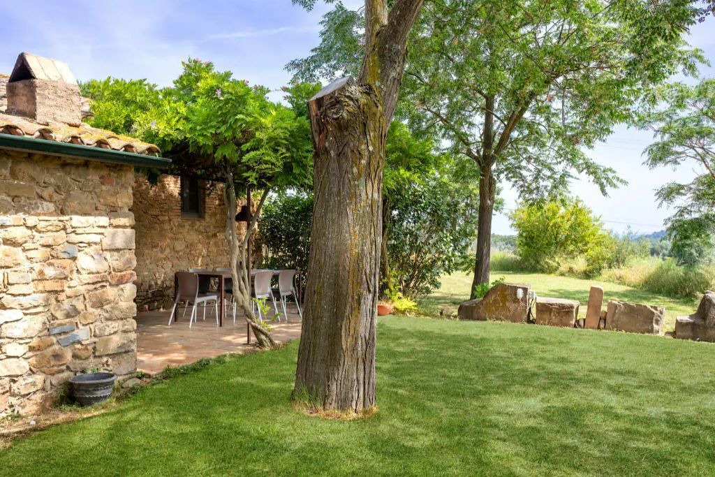 Photo of Outdoor in Pins