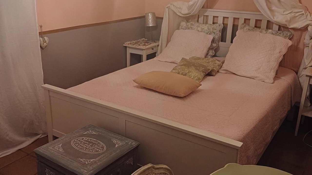 Photo of Bedroom in Saint-Saturnin-les-Avignon