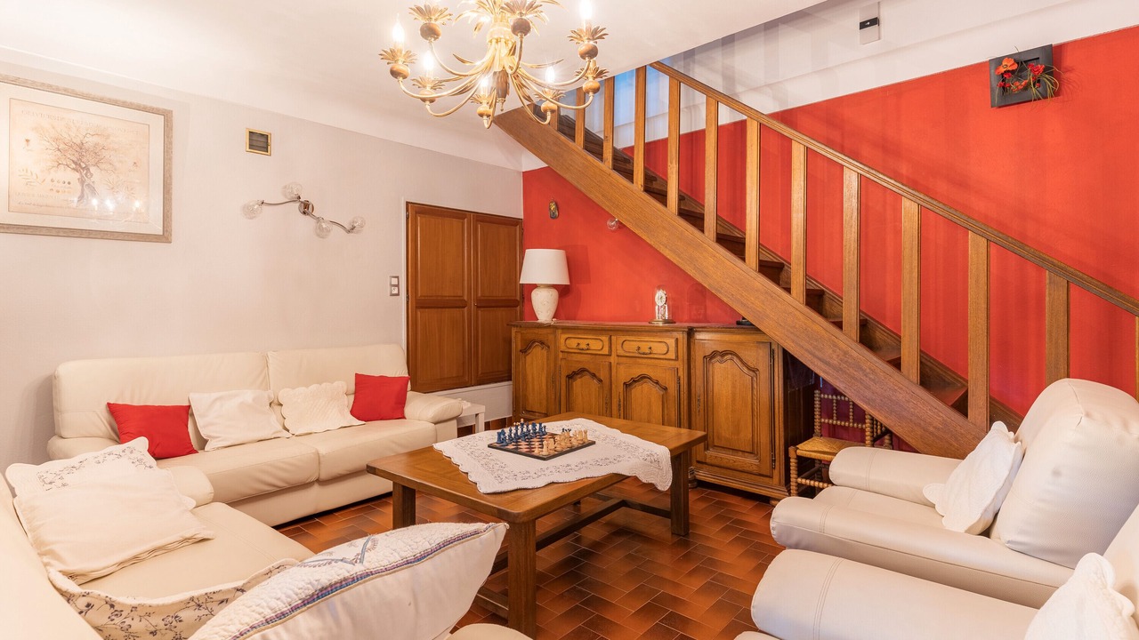 Photo of Livingroom in Lioux
