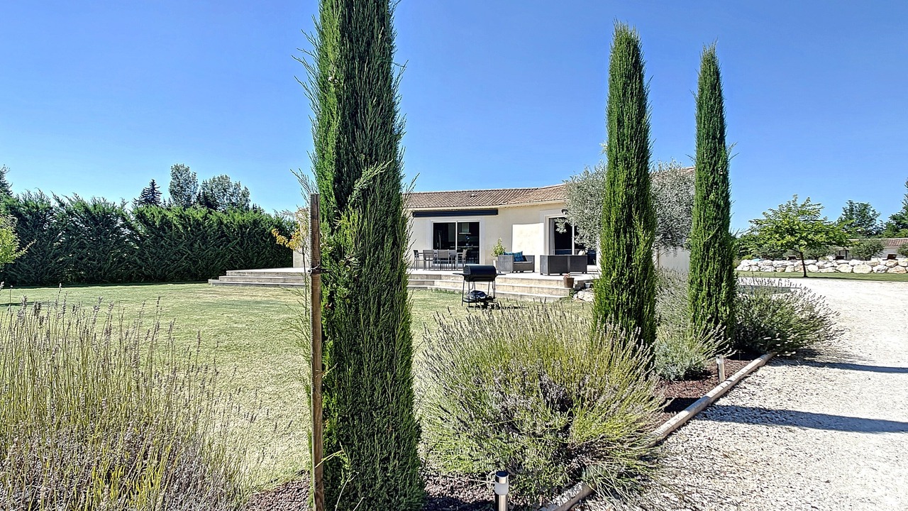 Photo of Outdoor in Noves