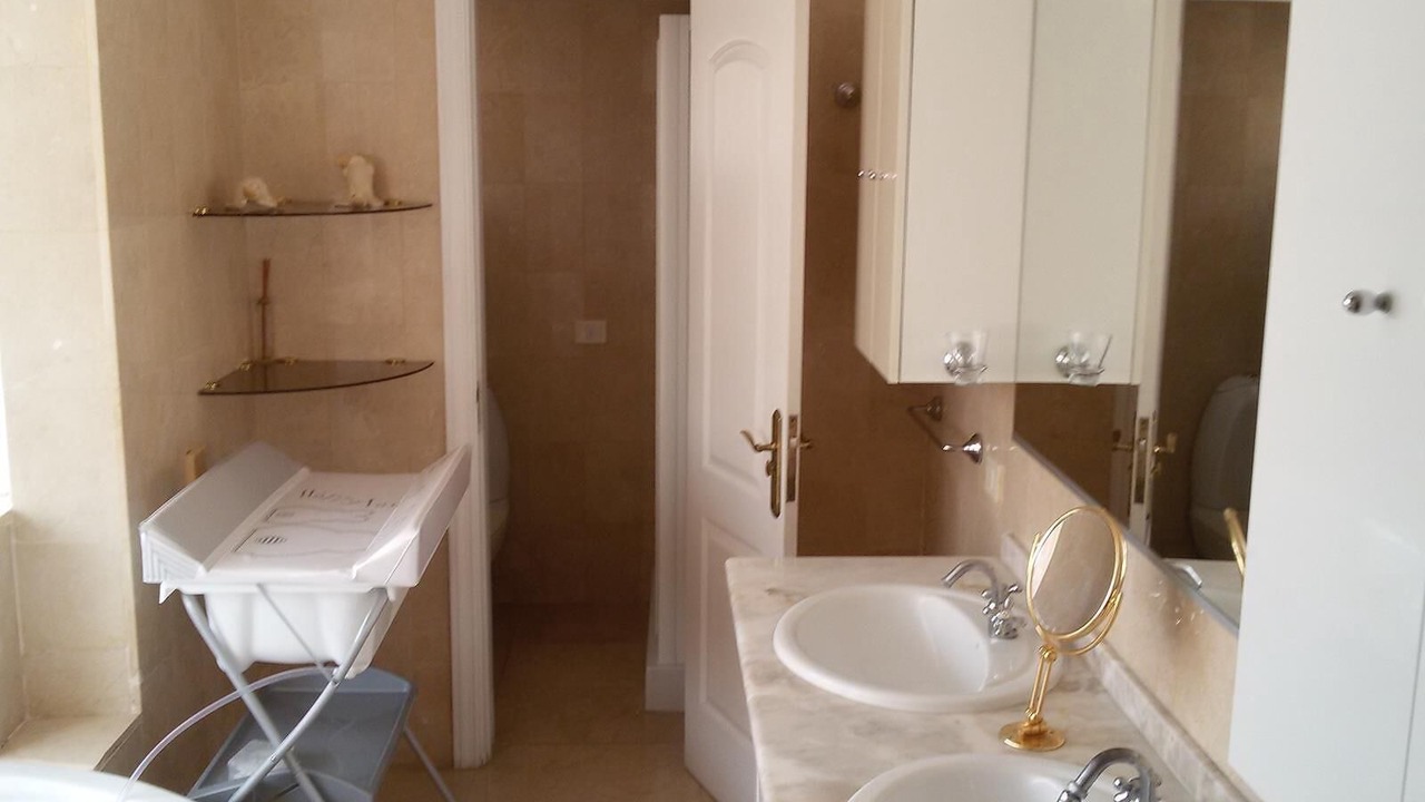 Photo of Bathroom in Callao Salvaje