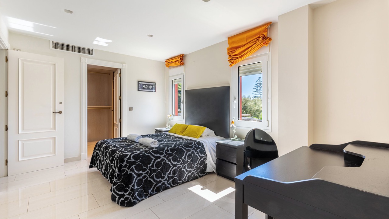 Photo of Bedroom in Guadalmar