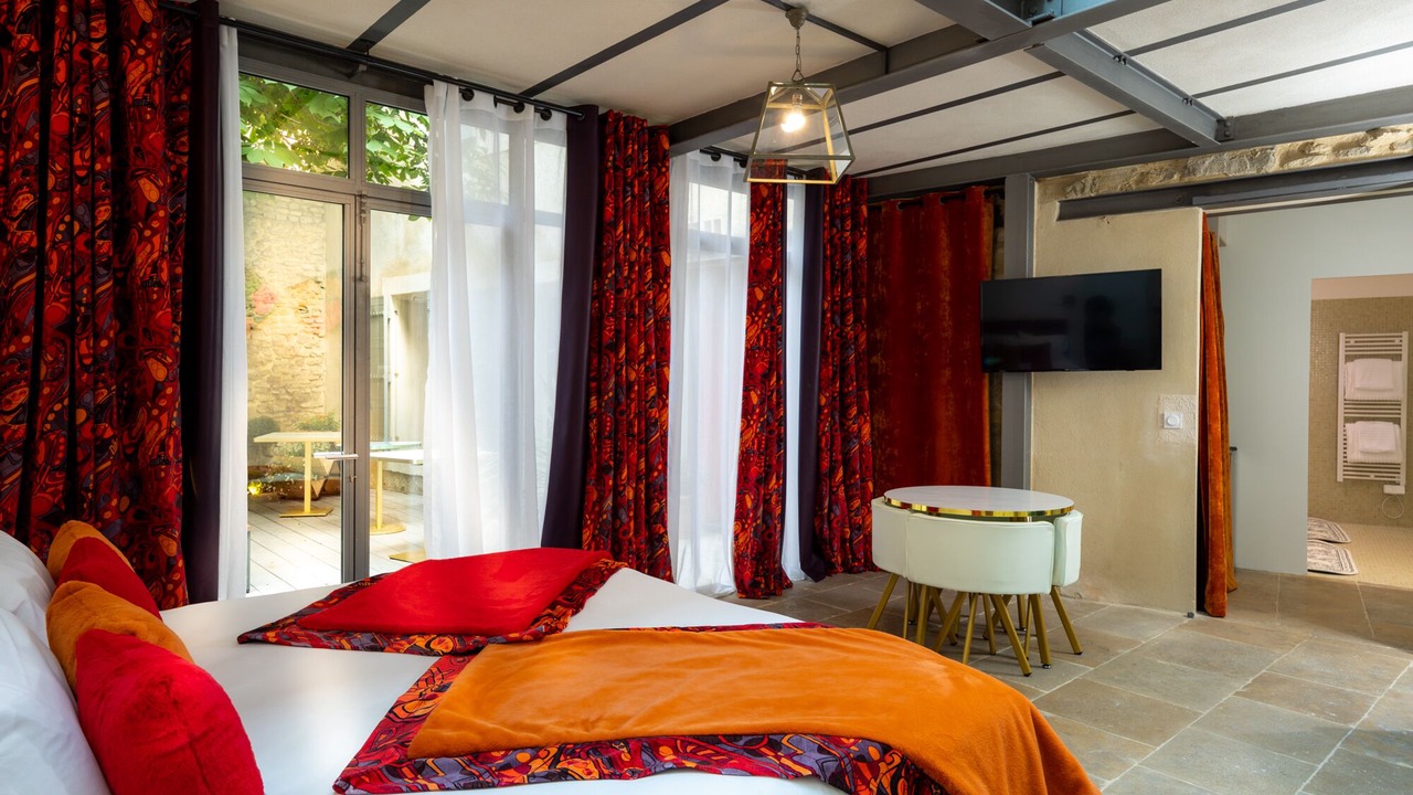 Photo of Bedroom in L'Isle-sur-la-Sorgue