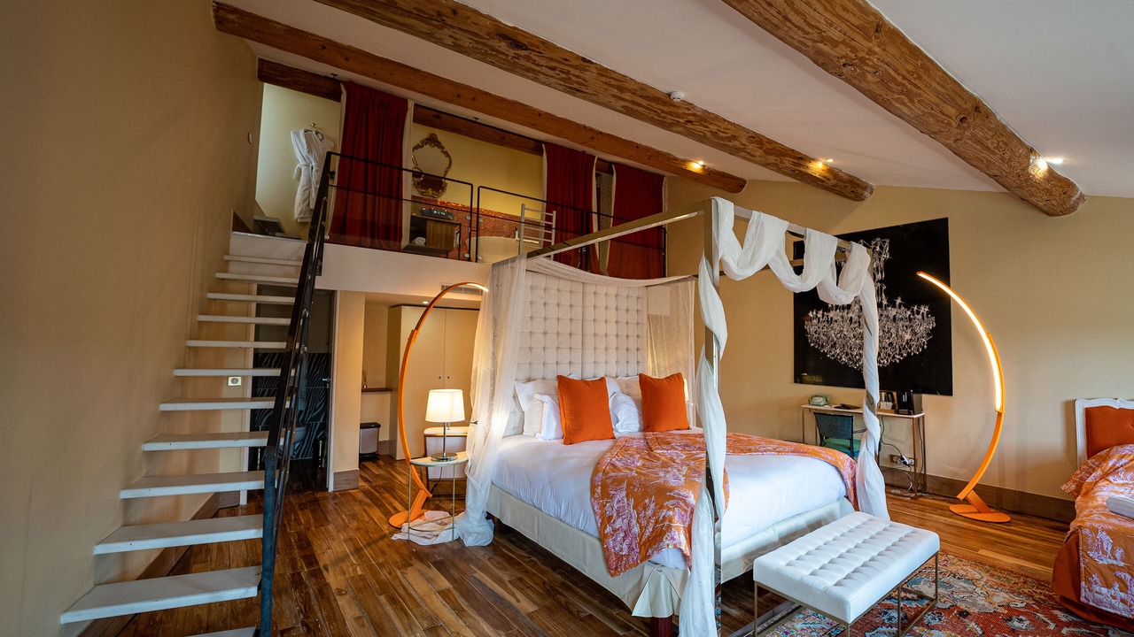 Photo of Bedroom in L'Isle-sur-la-Sorgue