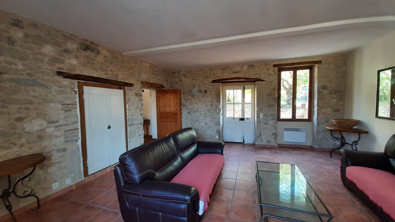 Photo of Livingroom in Saint-Andre-de-Roquepertuis