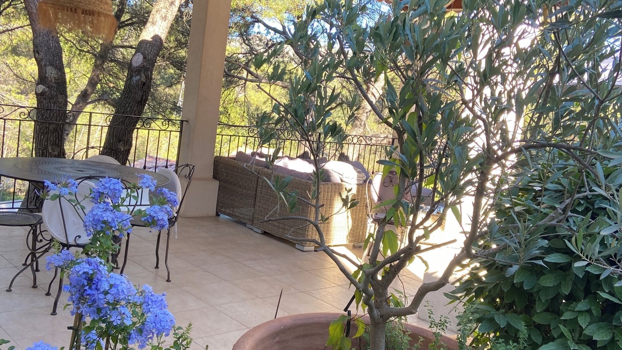 Photo of Outdoor in Pont Royal