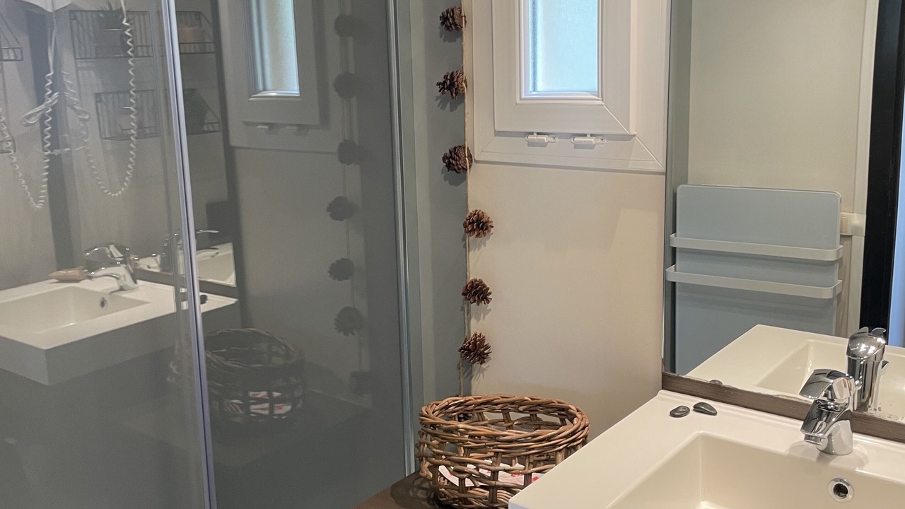 Photo of Bathroom in Nasbinals