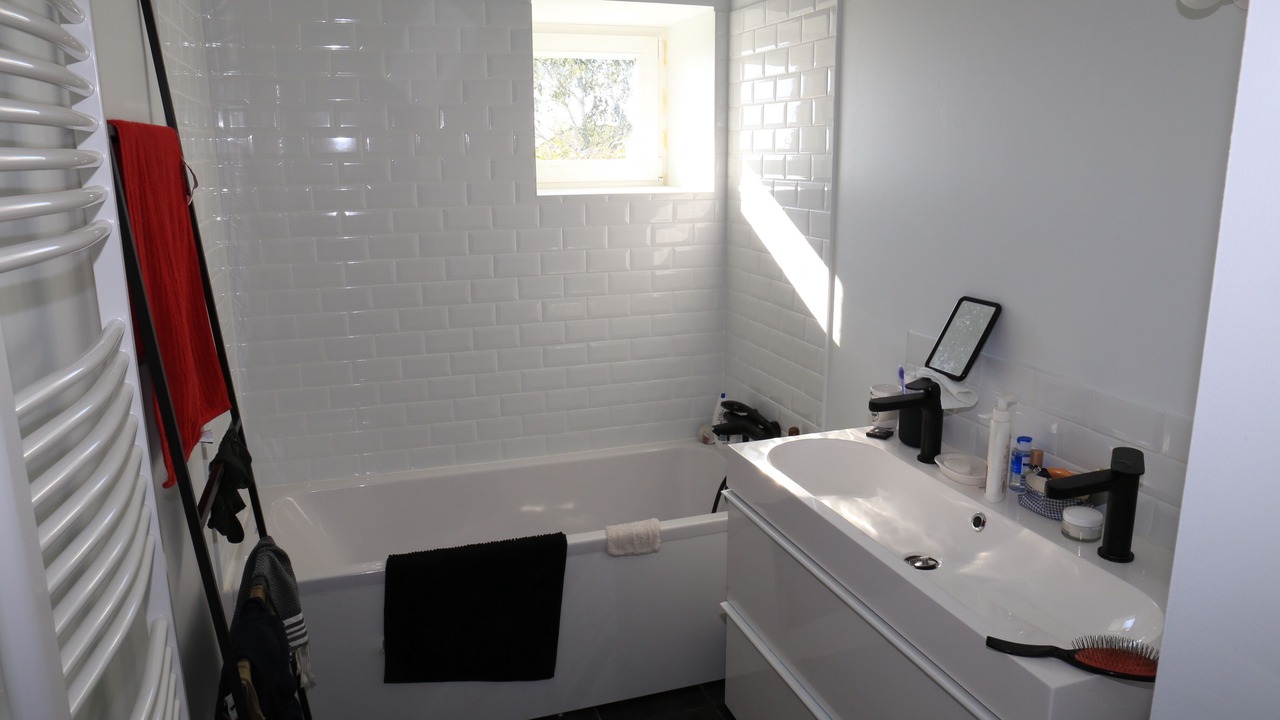 Photo of Bathroom in Chateau-Chalon