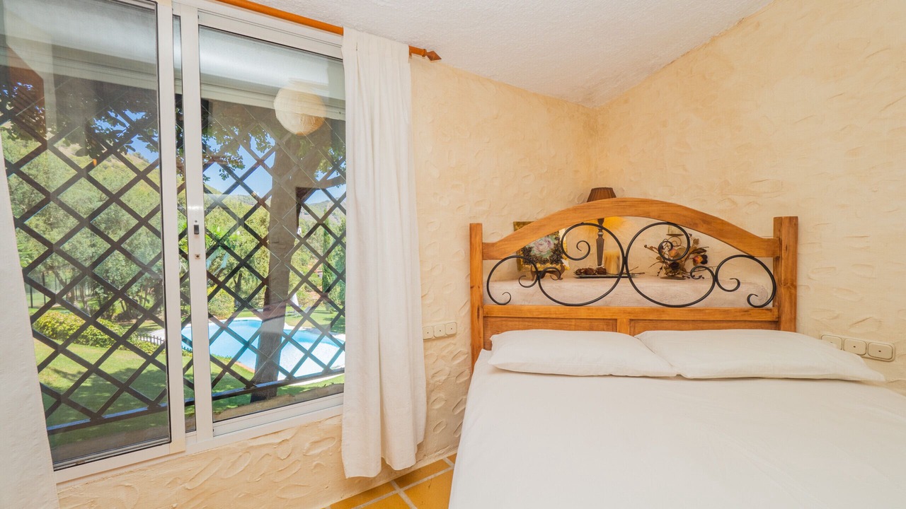 Photo of Bedroom in Coin