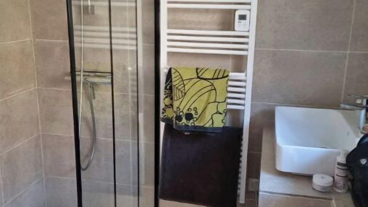 Photo of Bathroom in Campan