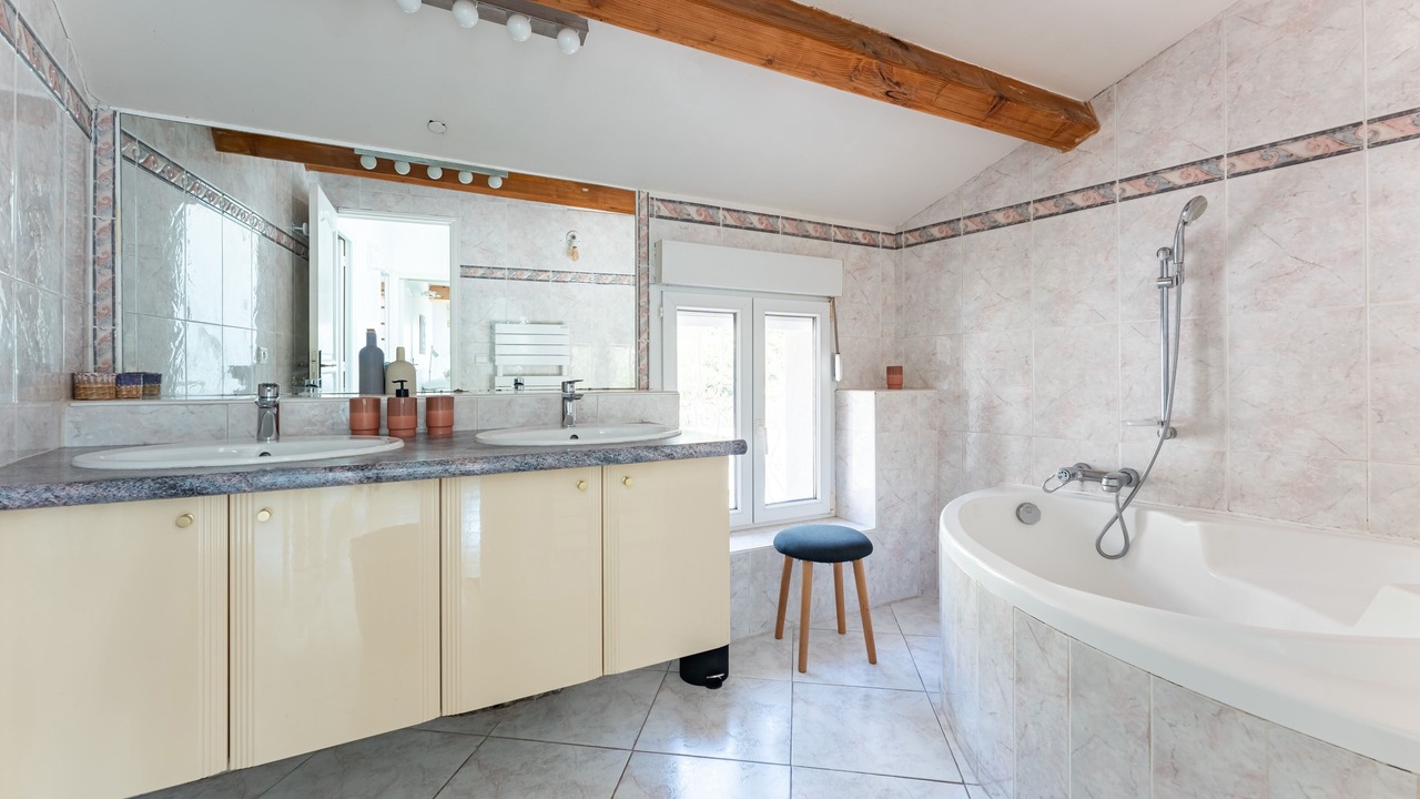 Photo of Bathroom in Endoume