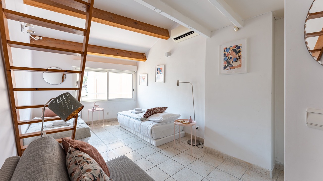 Photo of Bedroom in Endoume