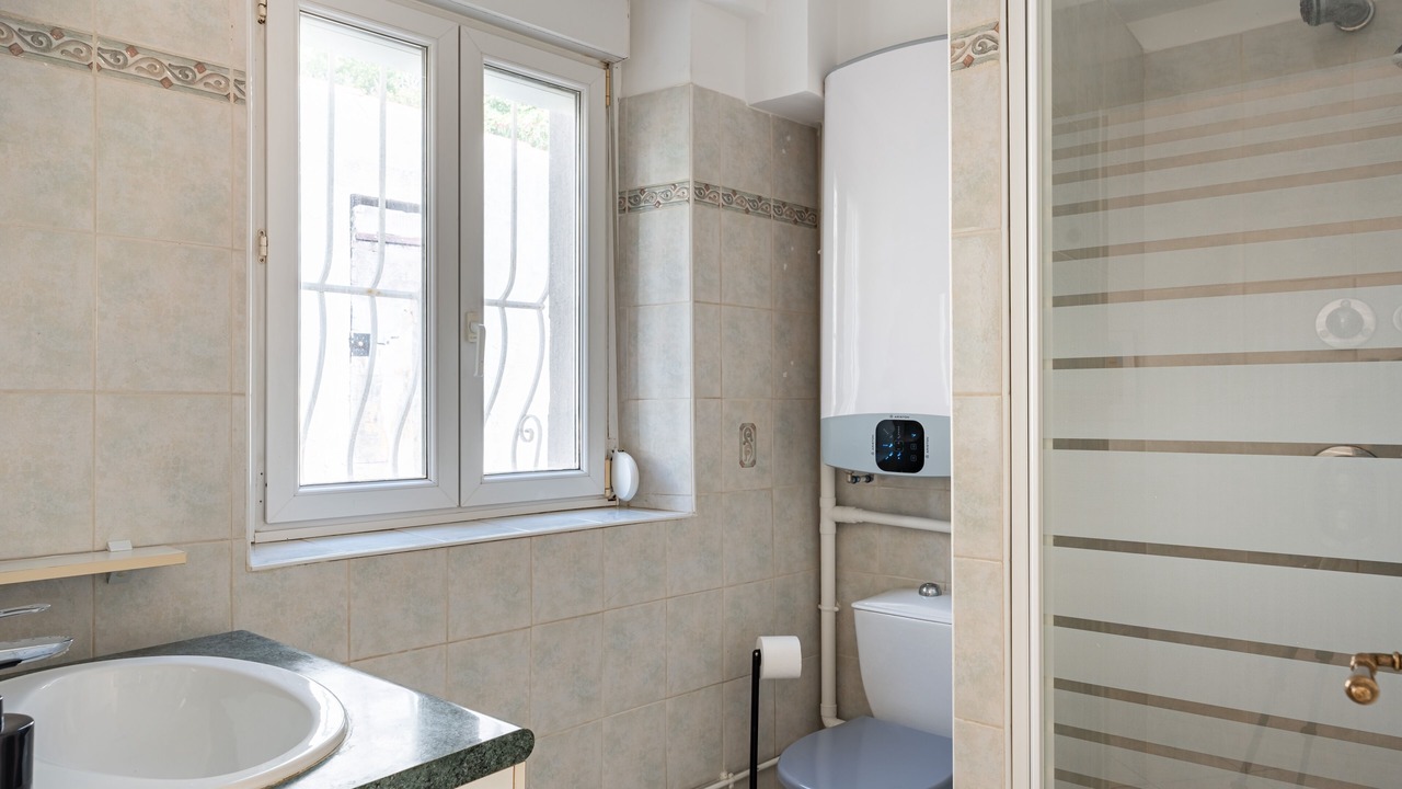 Photo of Bathroom in Endoume