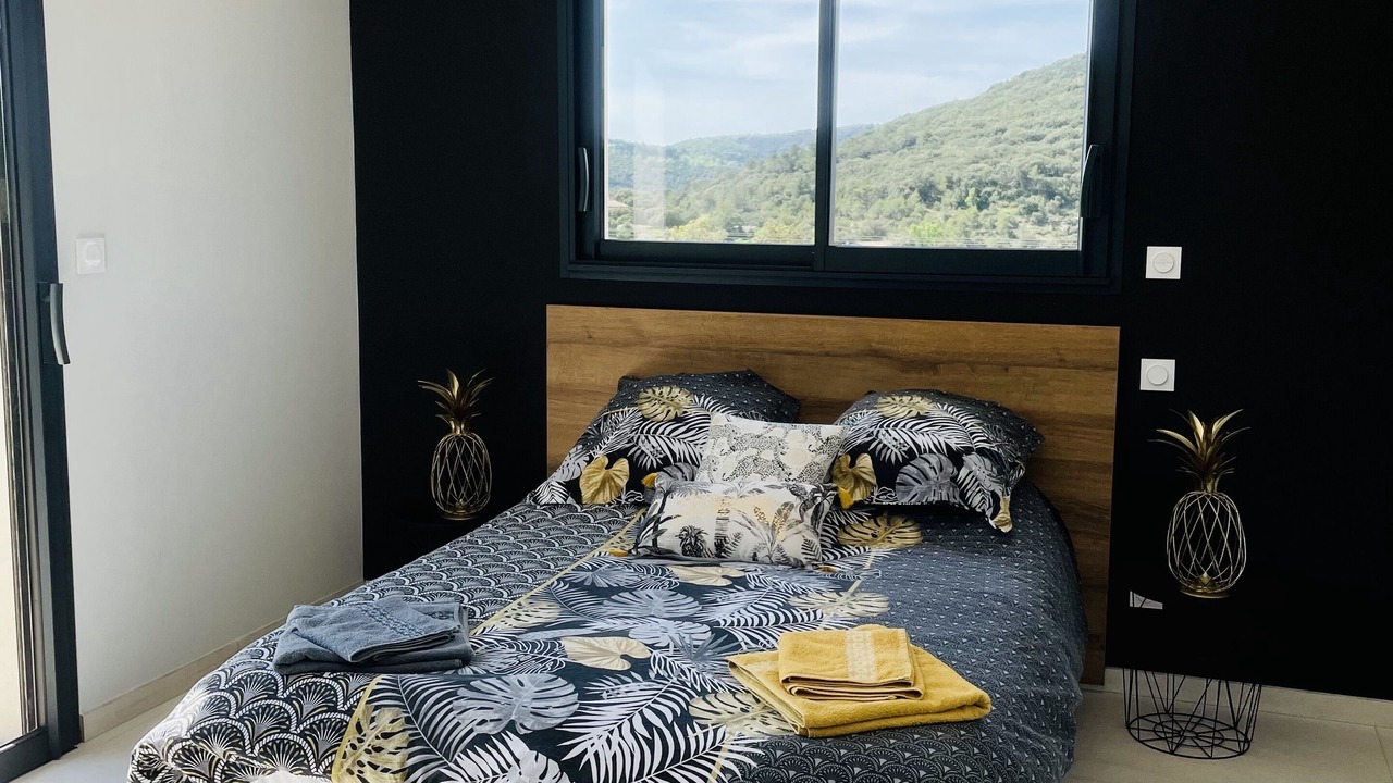 Photo of Bedroom in Saint-Sebastien-d'Aigrefeuille