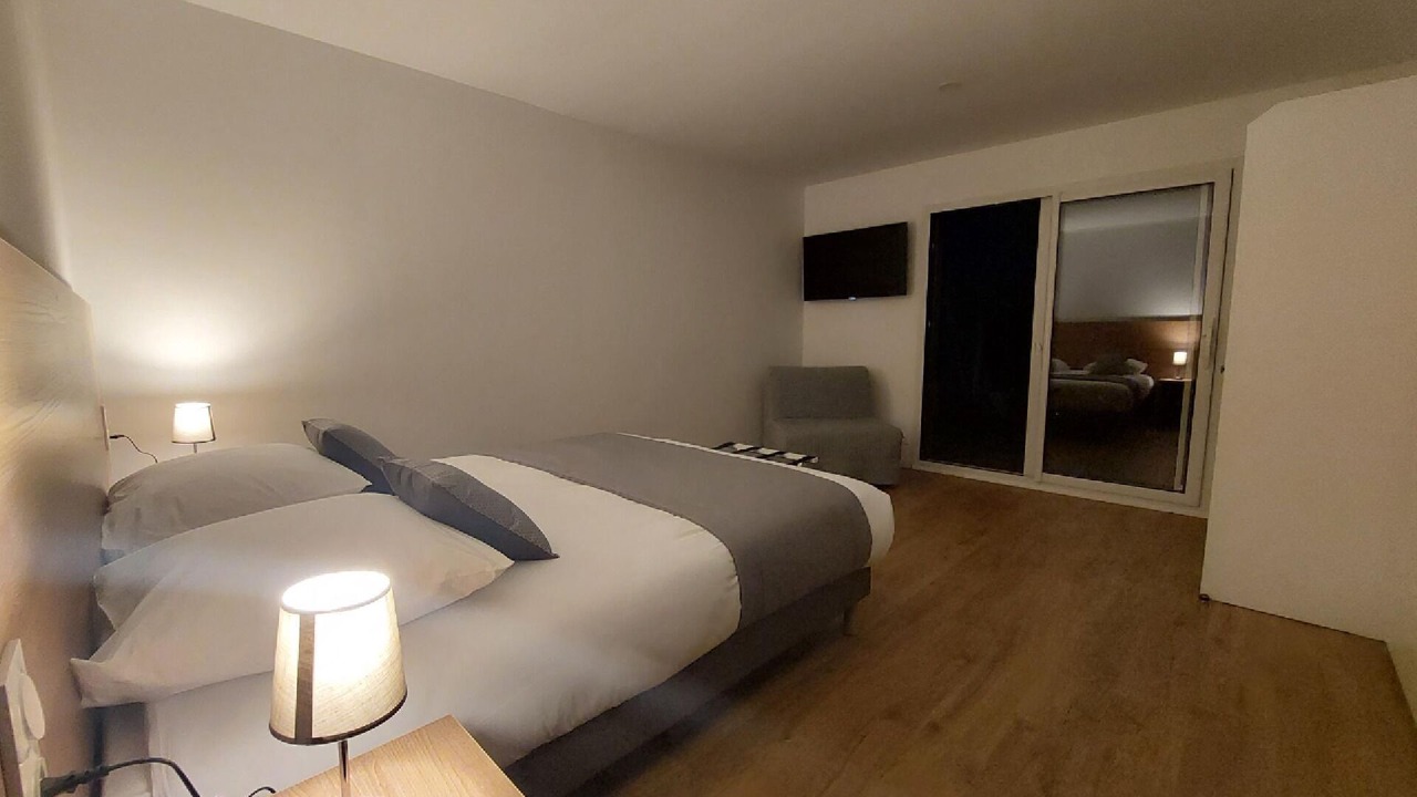 Photo of Bedroom in Saint-Lothain