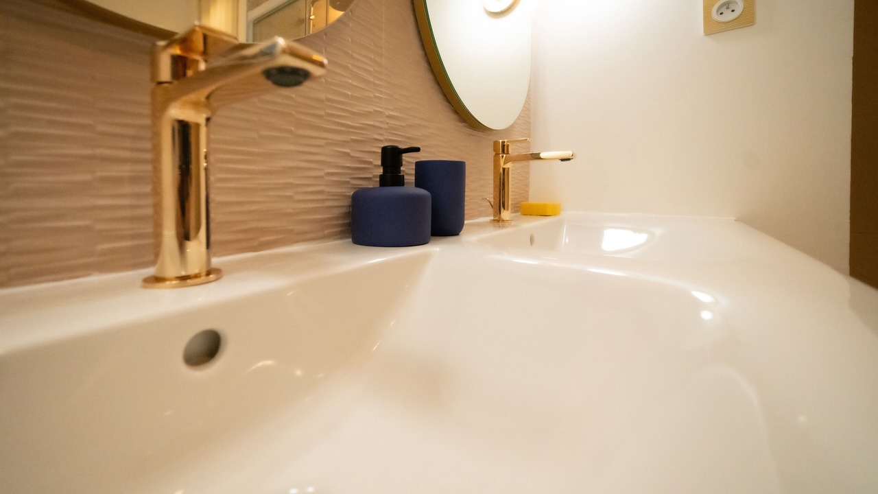 Photo of Bathroom in Quartier Administrations