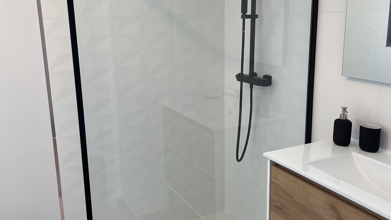 Photo of Bathroom in Molleges