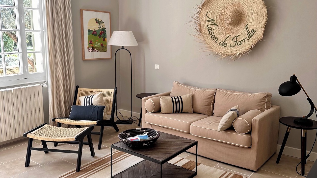 Photo of Livingroom in Saint-Etienne-du-Gres