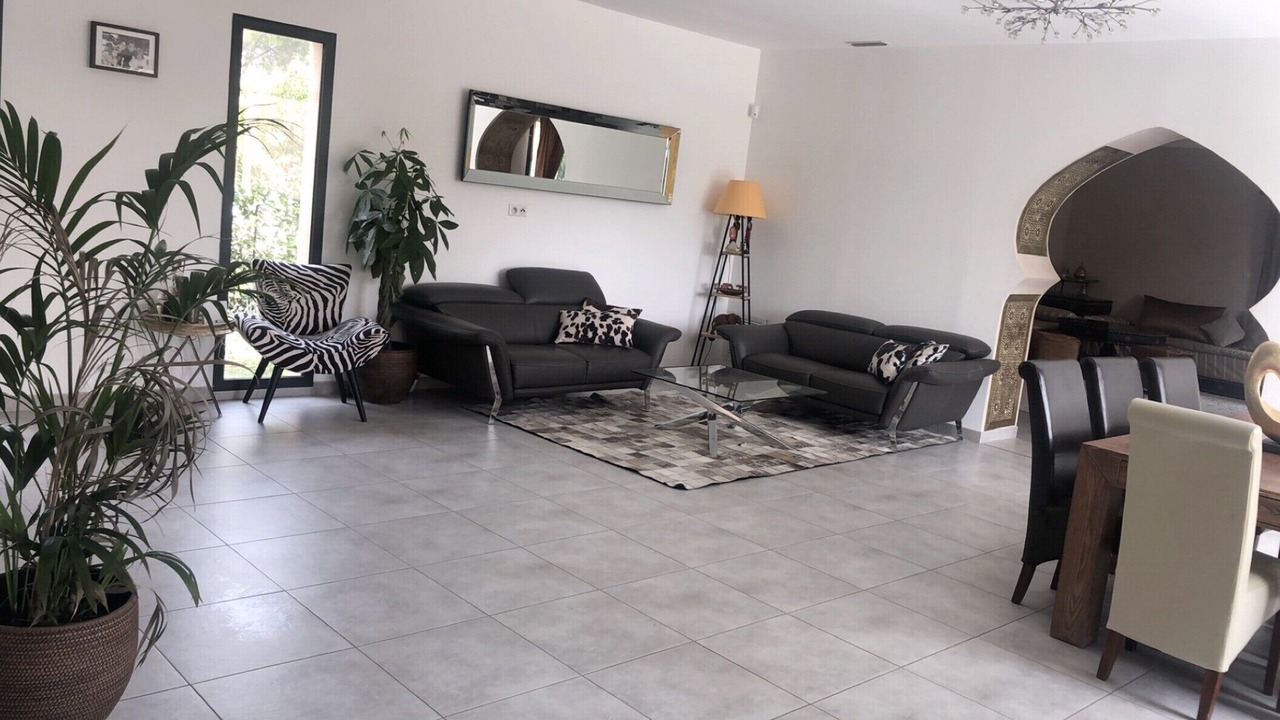 Photo of Livingroom in Arles