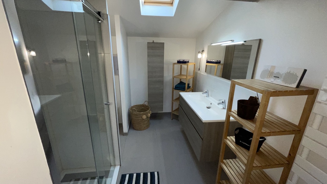 Photo of Bathroom in Bouc-Bel-Air