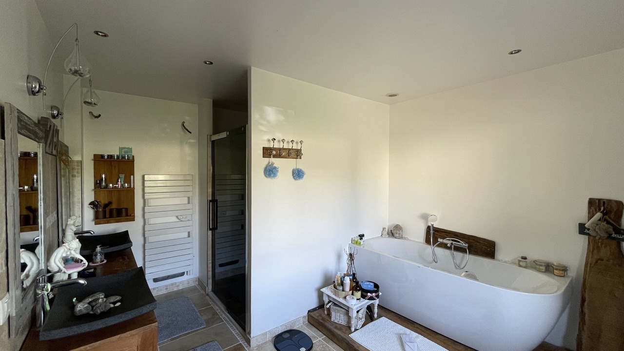 Photo of Bathroom in Bouc-Bel-Air