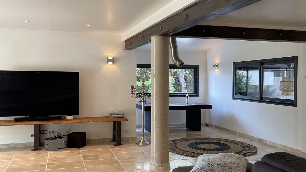 Photo of Livingroom in Bouc-Bel-Air