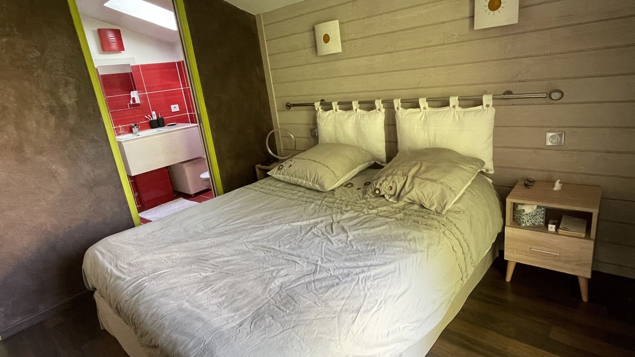 Photo of Bedroom in Bourg-de-Peage