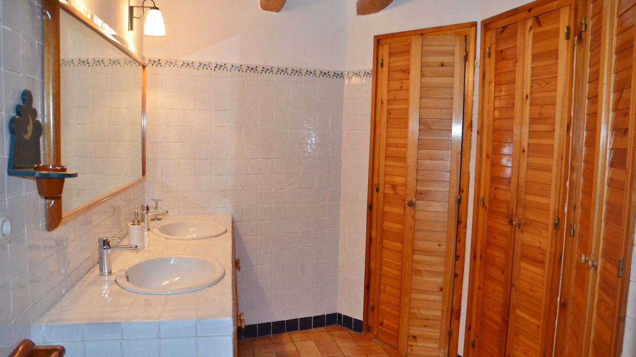 Photo of Bathroom in Celra