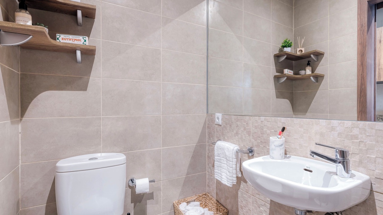 Photo of Bathroom in El Cabanyal