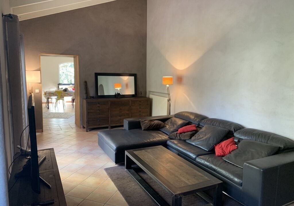 Photo of Livingroom in Simiane-Collongue