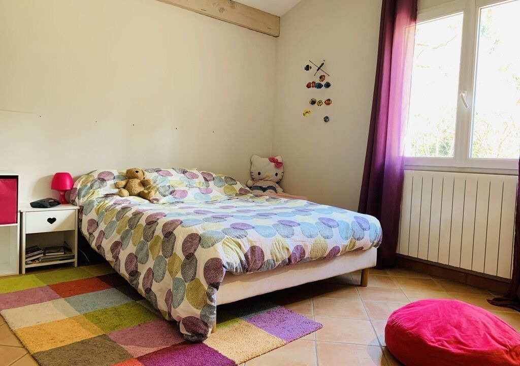 Photo of Bedroom in Simiane-Collongue