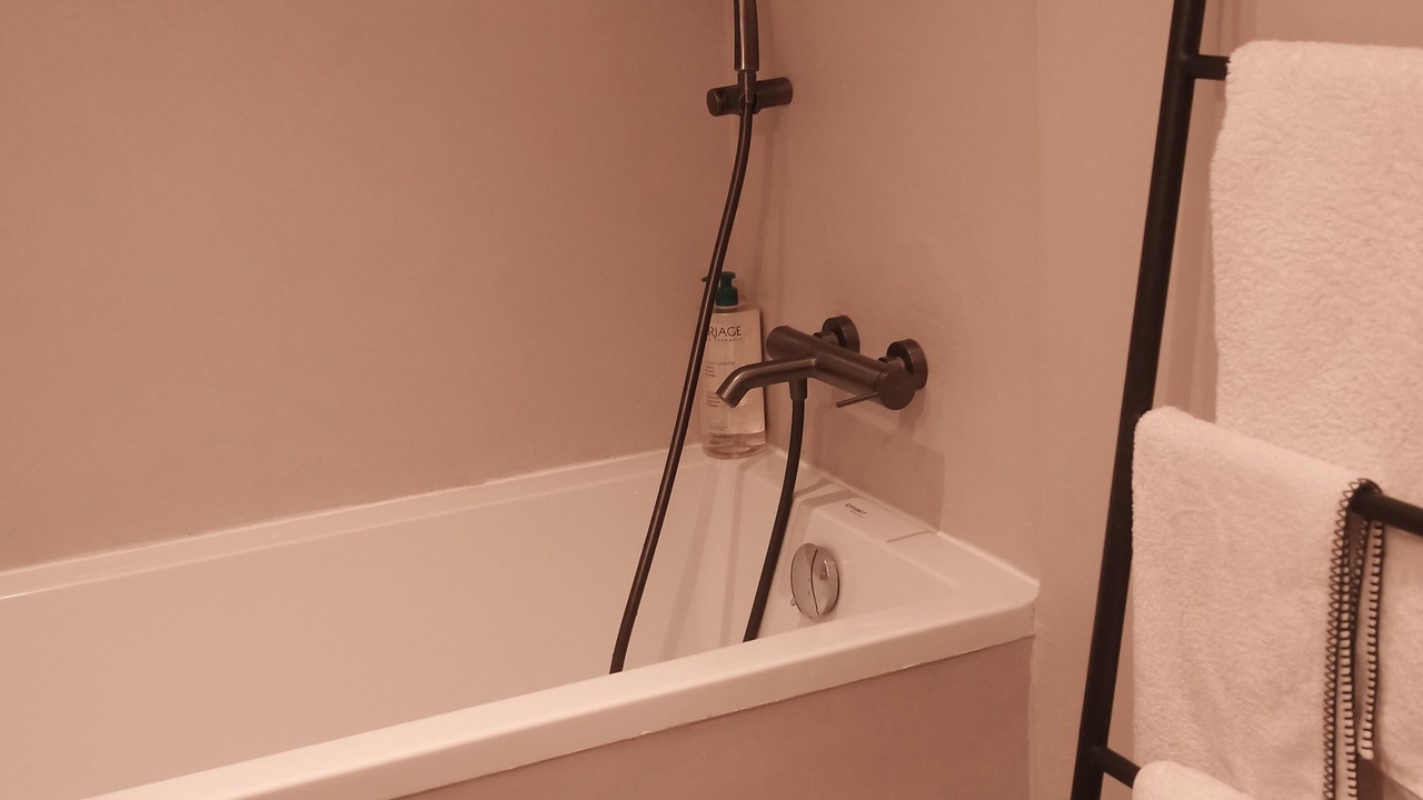 Photo of Bathroom in Saint-Lambert