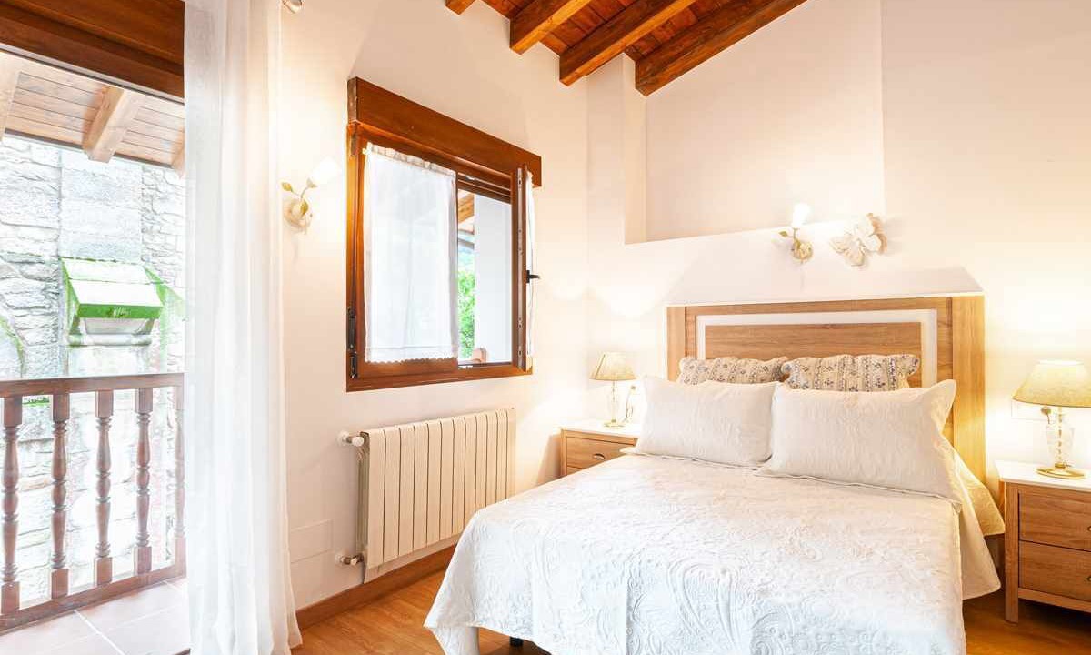 Photo of Bedroom in Herrera de Ibio
