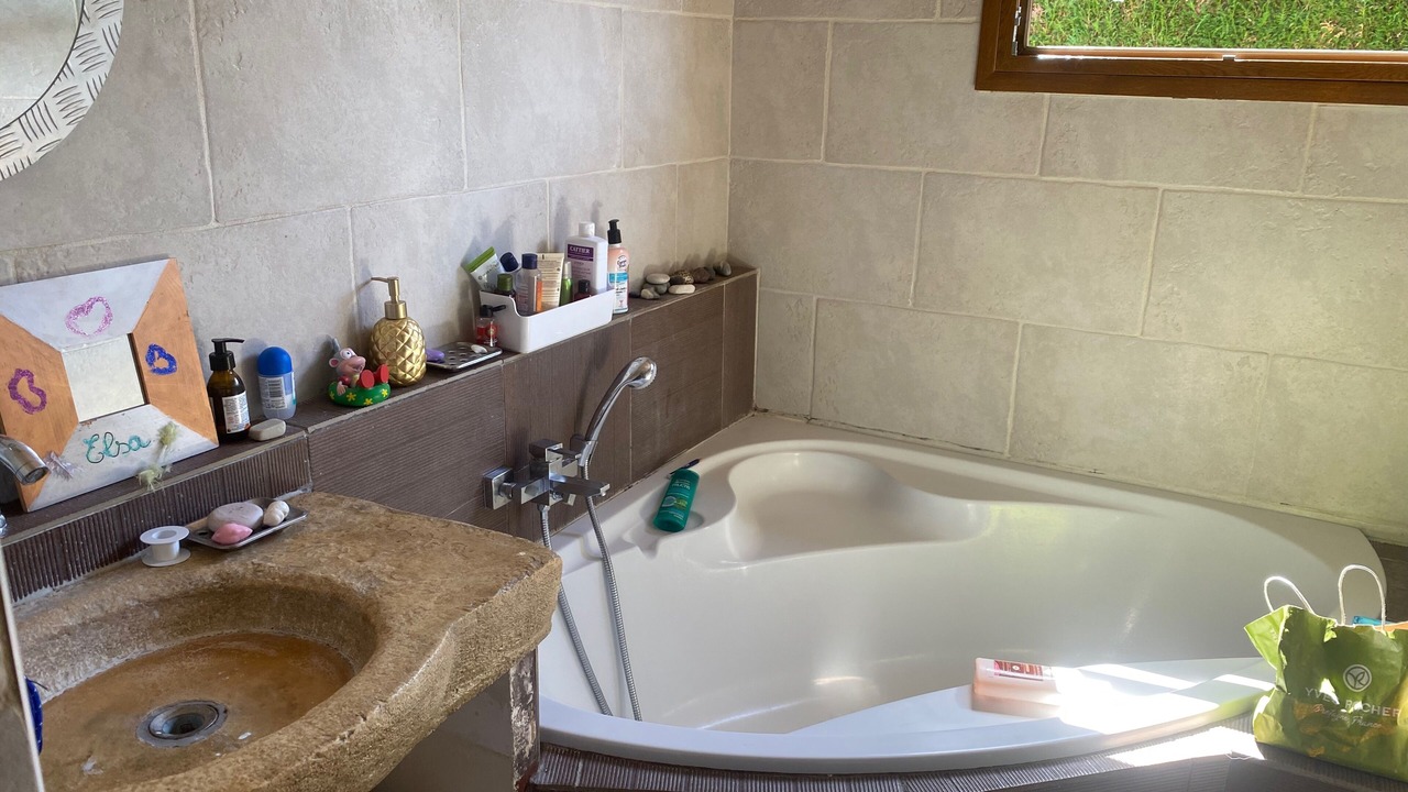 Photo of Bathroom in Cruseilles
