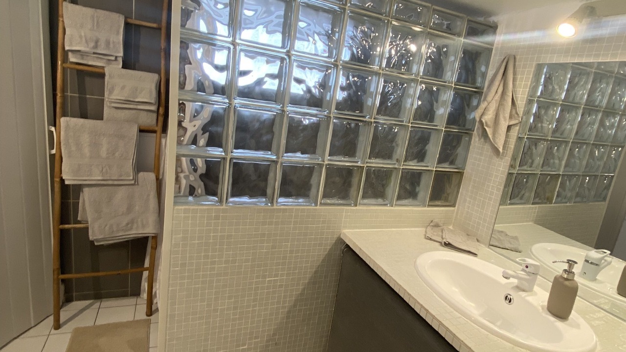 Photo of Bathroom in Martigues