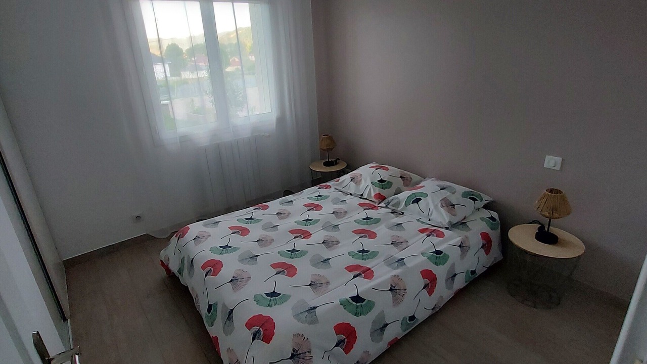 Photo of Bedroom in Montreal-la-Cluse