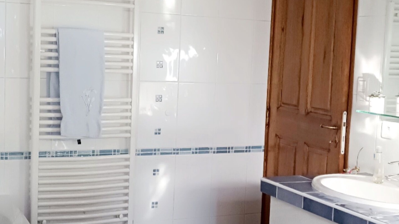 Photo of Bathroom in Caumont-sur-Durance