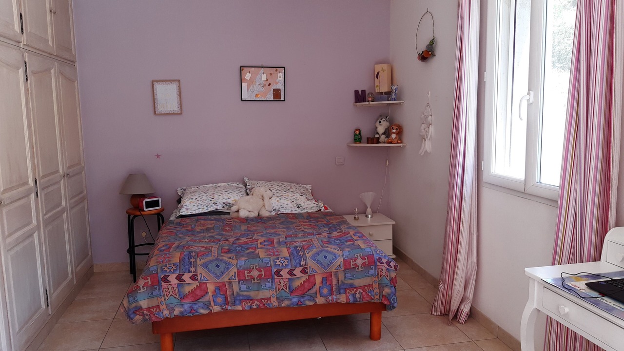 Photo of Bedroom in Caumont-sur-Durance