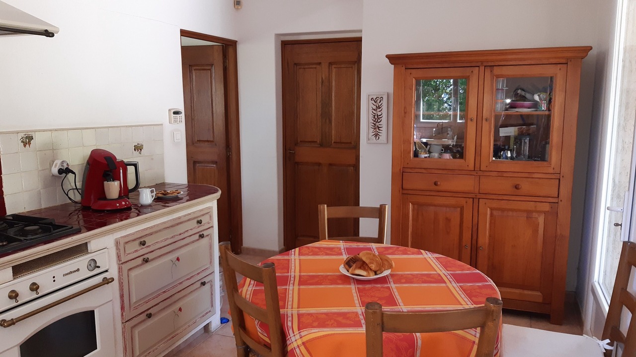 Photo of Kitchen in Caumont-sur-Durance